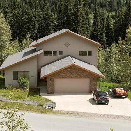 Soleil Chalet By Bear Country Sun Peaks Εξωτερικό φωτογραφία