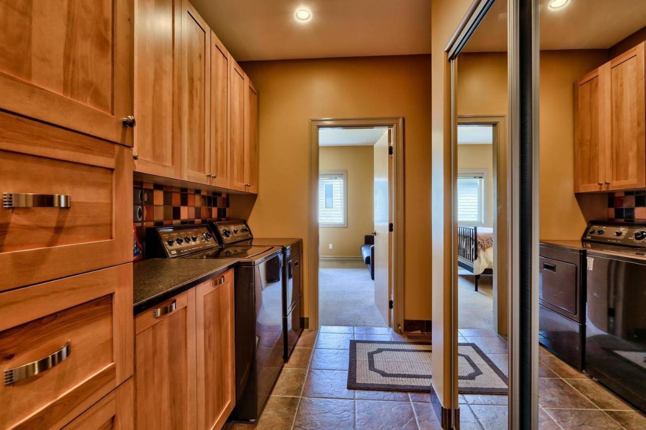 Soleil Chalet By Bear Country Sun Peaks Εξωτερικό φωτογραφία